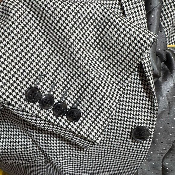 Luxury Paris-France 3 piece Houndstooth Suit - Picture 11 of 16